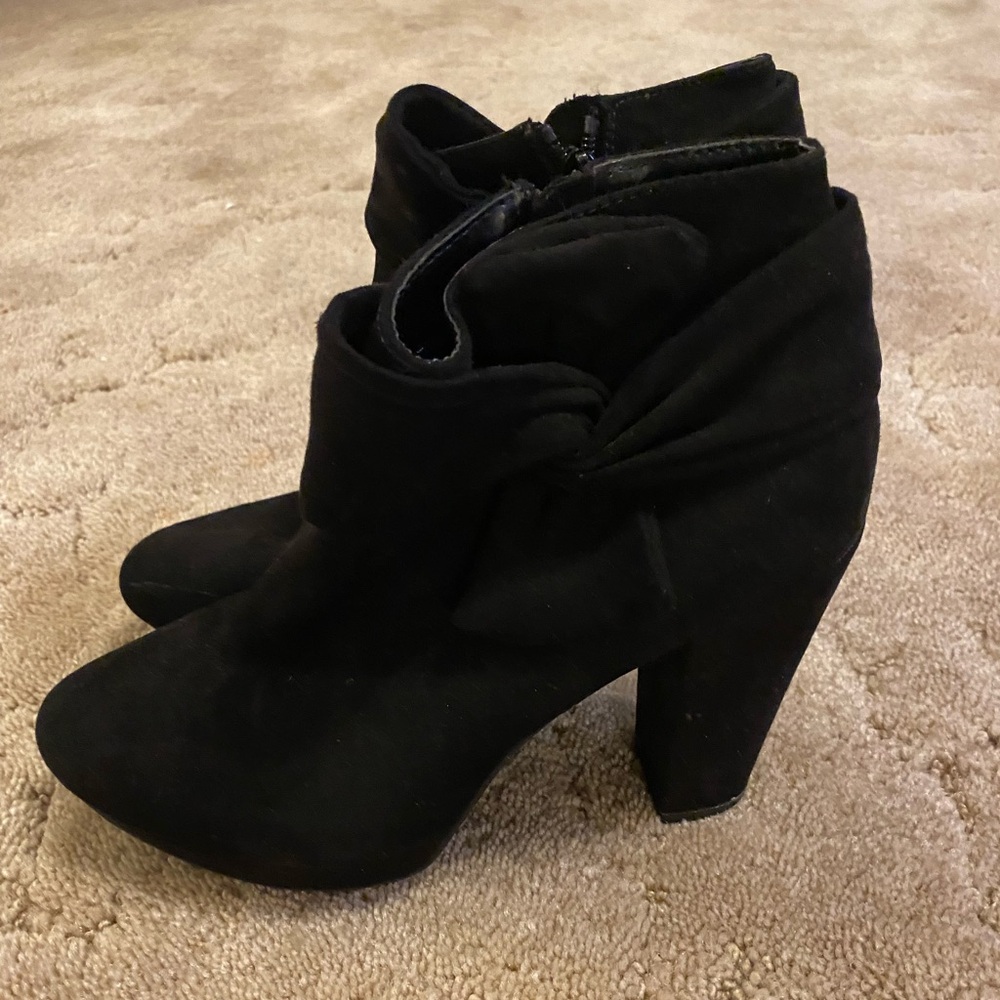 Lauren Conrad 3in heel bootie